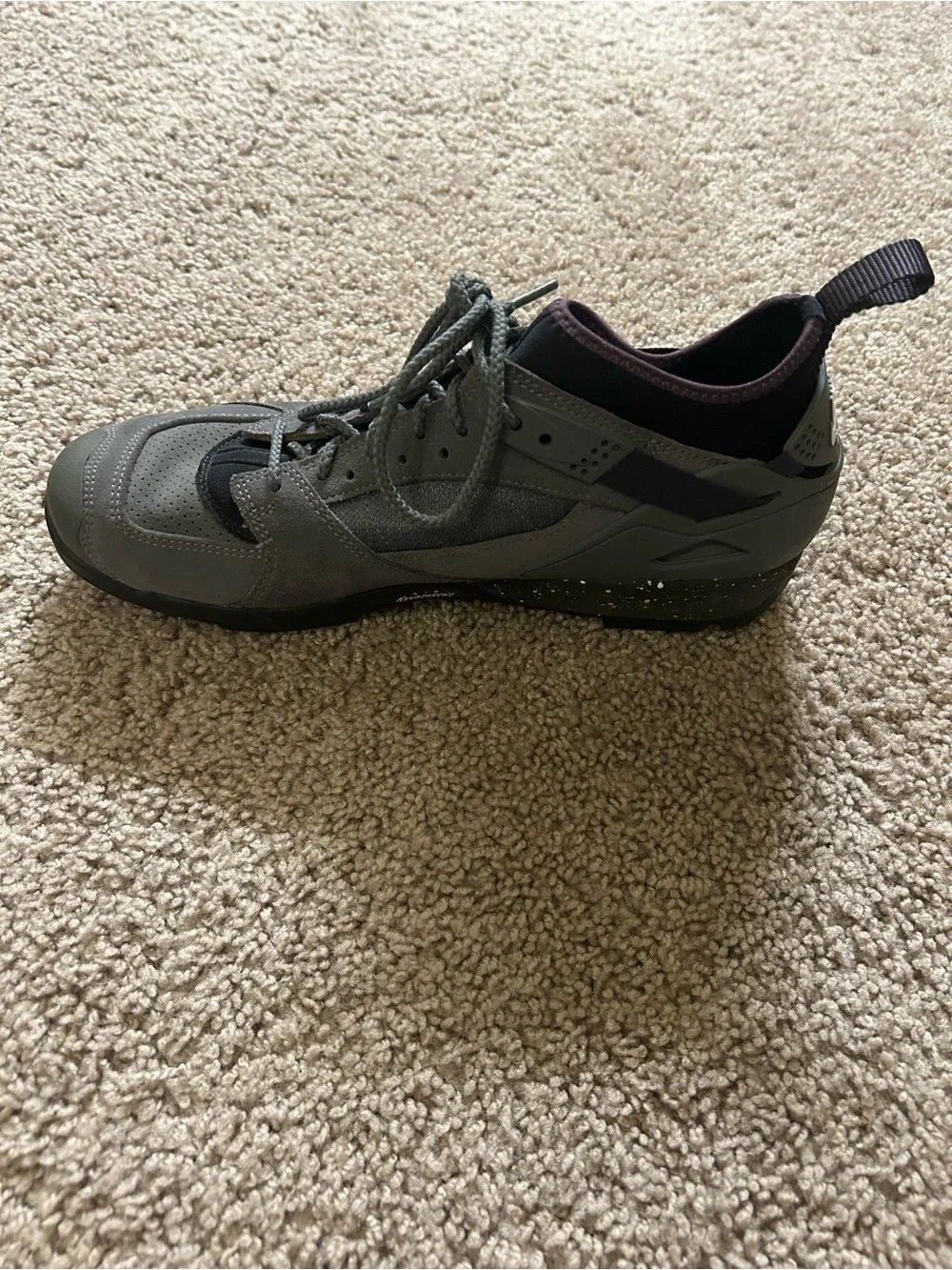 Nike Air Revaderchi Hiking Sneakers Flint Grey Men’s Size 10.5